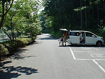 道路脇の駐車スペース