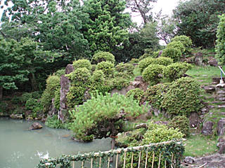 岩見屋池園