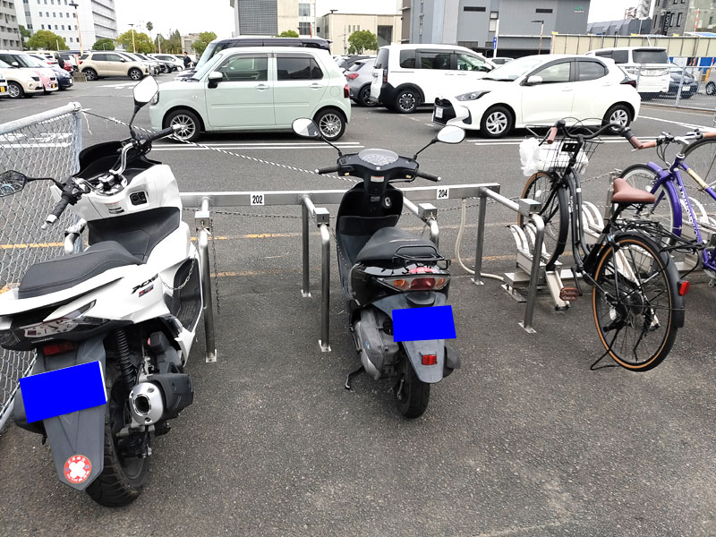 コイケスポーツ前駐輪場