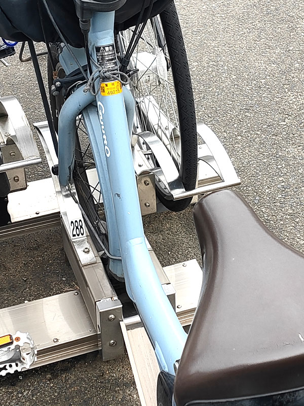 コイケスポーツ前駐輪場